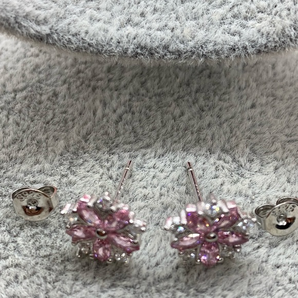 Sterling Silver 925 CZ Flower Stud Earrings - Picture 6 of 6